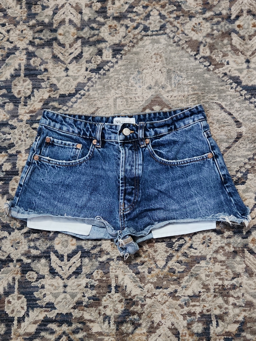 Zara Botton Fly High-Rise Dark Blue Denim Cuffed Shorts - Picture 3 of 8